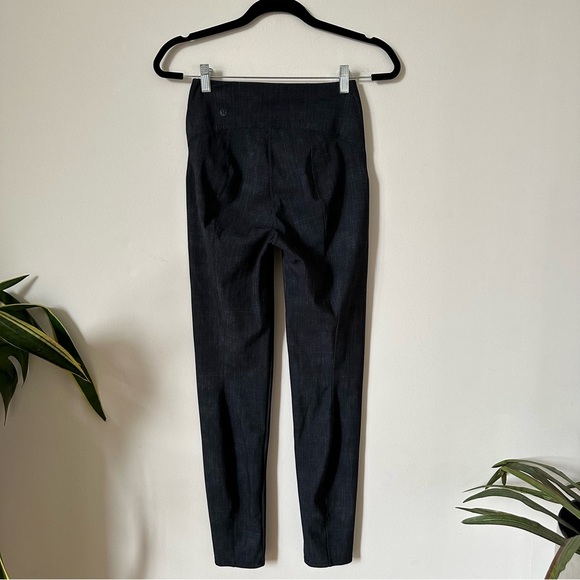 Lululemon Here To There High Rise 7/8 Pant Size 4 - Picture 6 of 12